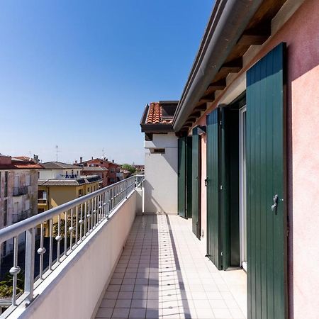 Maestrale Canova Apartments Caorle Bagian luar foto