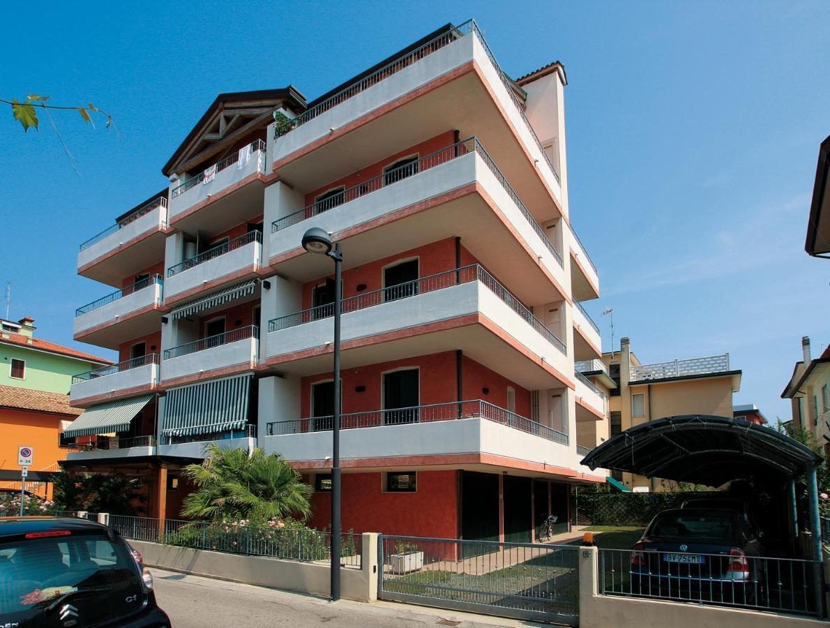 Maestrale Canova Apartments Caorle Bagian luar foto