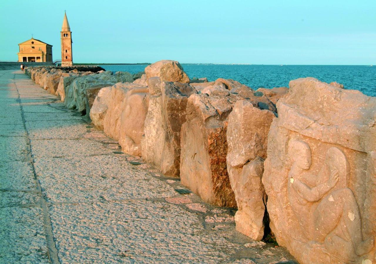 Maestrale Canova Apartments Caorle Bagian luar foto