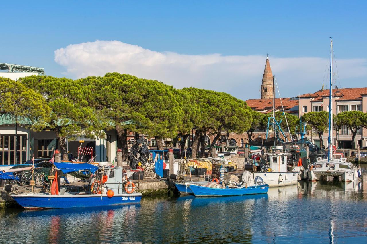 Maestrale Canova Apartments Caorle Bagian luar foto