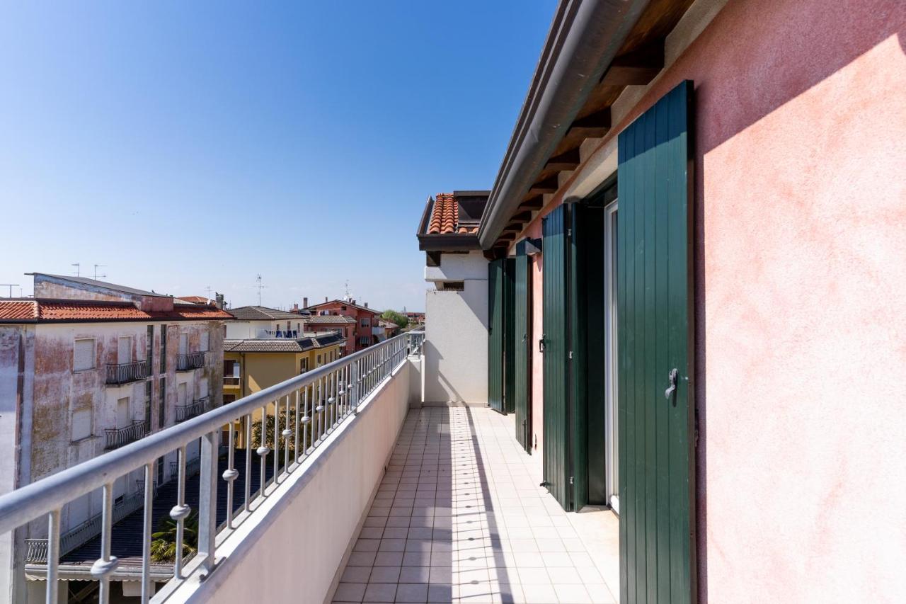 Maestrale Canova Apartments Caorle Bagian luar foto